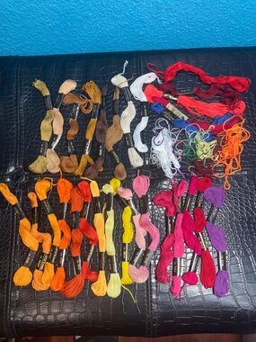 26 NWT! J & P Coats 100% Cotton Embroidery Floss Set in Blush Colors